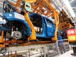 Gesamtschau bleibt negativ: Industriebetriebe erhalten im Juli weniger Aufträge