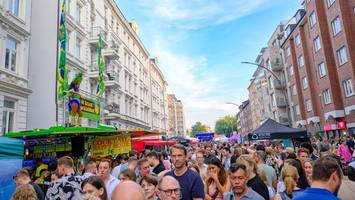 Straßenfest in Winterhude mit Foodtrucks, Flohmarkt und Live-Musik