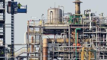 Weniger Neuaufträge: Deutsche Industrie mit drittem Auftragsminus in Folge