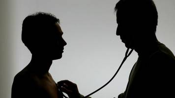 Gesundheitssystem: Kosten bei den Krankenkassen steigen deutlich