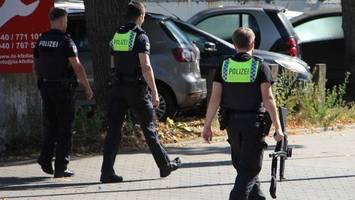 hubschrauber und maschinenpistolen – großeinsatz in harburg