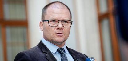Carsten Schneider: Umweltminister richtet Warnung an CDU und CSU