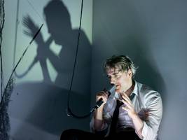 theater: bis zum zerreißen