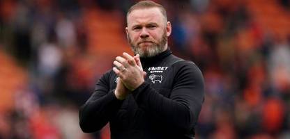 Michael Owen oder Wayne Rooney: Wer war der größere Wunderknabe in England?