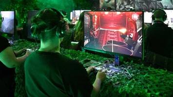 „Waffe runter!“ Gamer löst Polizeieinsatz in Pinneberg aus