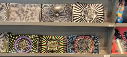 Postkarte & Co.: Was sind die Bestseller in den Museumsshops?