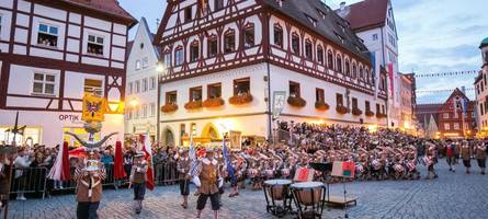 Wie gut kennen Sie das Nördlinger Stadtmauerfest? Testen Sie Ihr Wissen