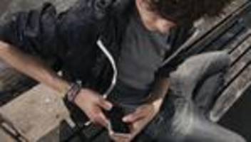 ifo bildungsbarometer 2025: auch jugendliche befürworten mindestalter für soziale medien
