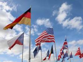 KI analysiert Emotionen: Fröhlichste und traurigste Hymne der Welt ermittelt