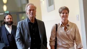 christina block: offene fragen im prozess und ein neuer berater?