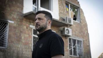 Ukraine: Fliegerbombe trifft Menschenmenge – bislang 20 Tote
