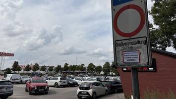 oktoberfest sorgt für parkplatz-Ärger: sperrung vorgezogen