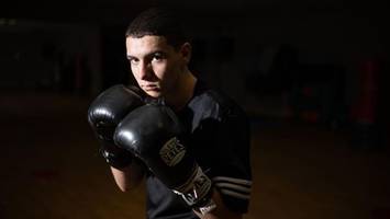 traum von mayweather und tyson: berliner (15) boxt bei profis