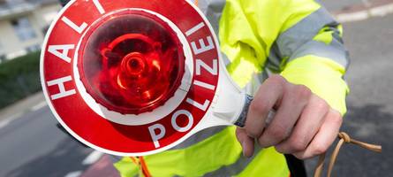 31-Jähriger wollte zur Weihnachtsfeier und raste mit 120 durch Augsburg