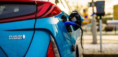 Plug-in-Hybrid: Bordmessungen zeigen fünffach überhöhte Werte für Benzin und CO2