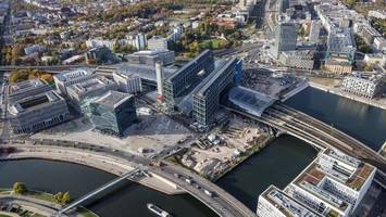 Warum die kommenden Nächte ein Flugzeug über Berlin fliegt