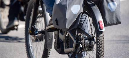 unbekannte stehlen e-bike aus tiefgarage