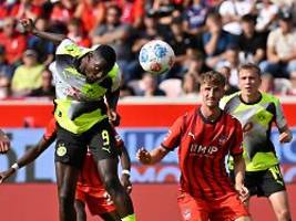 Spielunterbrechung, Rot, Protest: Grausamster BVB springt an die Spitze, Freiburg entzaubert VfB