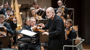 Philharmoniker pflügen über Strawinskys Ballettmusik hinweg