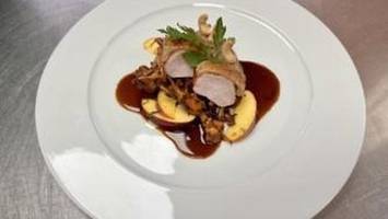 Spanferkelrücken mit Pfifferlingen aus dem „The Westin Grand“