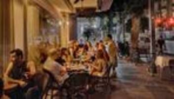 Café Nilus in Tel Aviv: Die weißen Tischdecken fehlen, die Songs sind trauriger