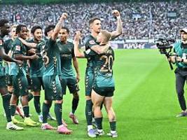Boniface bereitet direkt Tor vor: Krisen-Klub Werder versohlt Gladbach den Hintern