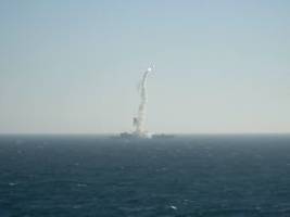 Fregatte feuert Waffe ab: Russland testet Hyperschallrakete Zirkon in der Barentssee