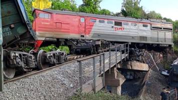 Bahnlinien und Öl: Ukraine schwächt russische Infrastruktur