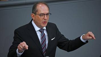 Abschiebungen: Dobrindt will stetigen Austausch mit Afghanistan