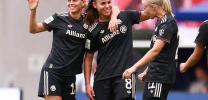 Fußball:Bundesliga: Lena Oberdorf glänzt bei Startelfdebüt mit Doppelpack für Bayern München