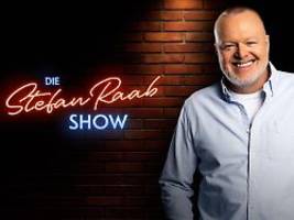 Mit geilen Hupen, Bully und Kai: Die Stefan Raab Show feiert Premiere