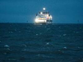 Orkanartige Böen möglich: Herbststurm an der Küste verhindert Fährfahren nach Helgoland