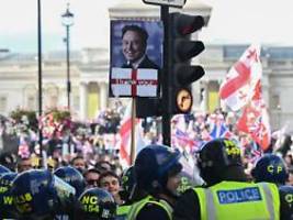 Rechte mobilisieren Zehntausende: London reagiert scharf auf Rede von Elon Musk bei Demo