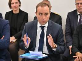 Schlechtes Rating erhöht Druck: Frankreichs neuer Premier steht vor fast unlösbarer Aufgabe