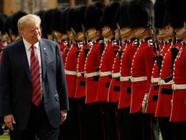 trump in großbritannien: kutsche, könig, puppenhaus