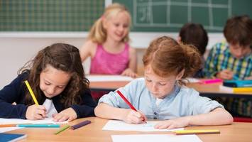 Schwerer Schulstart: Was Eltern von Erstklässlern jetzt wissen müssen