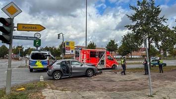 Unfall auf der B5-Kreuzung in Boberg sorgt für Ampelausfall