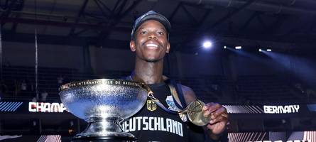 dennis schröder: papa, anführer, europameister
