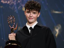 Fernsehen: „Adolescence“-Darsteller Owen Cooper ist jüngster Emmy-Gewinner