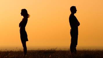 Partner zieht sich zurück? 4 Tricks wirken laut Expertin Wunder