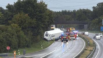A24 Richtung Hamburg: Stau nach Lkw-Unfall im Feierabendverkehr
