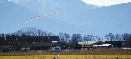 Wetterdienst warnt vor Wind und Sturm: Diese Landkreise in Bayern sind betroffen