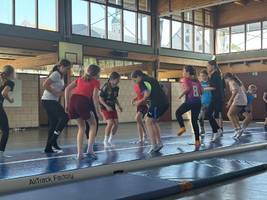 Schwerpunkt zum Schulsport in Bayern: 370 Trippelschritte in einer Minute