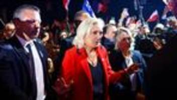 marine le pen: marine le pens revanche
