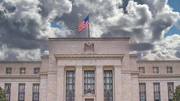 Fed-Zinsentscheid heute: Prognose und Einfluss auf Bitcoin & Co.