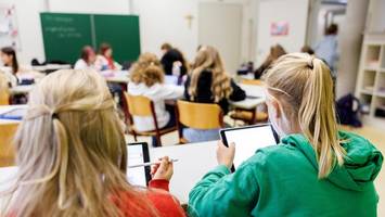 streit um überfüllte klassen: bezirk pankow trifft entscheidung