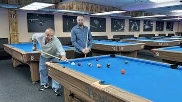 bar in bergedorf bietet zur eröffnung kostenlos poolbillard an
