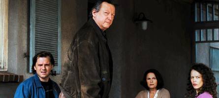 neu im kino: miroirs no.3 von christian petzold – eine familie findet trost und eine tochter auf zeit