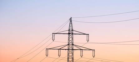 schneller netzausbau in bayern: söder setzt auf oberirdische stromleitungen