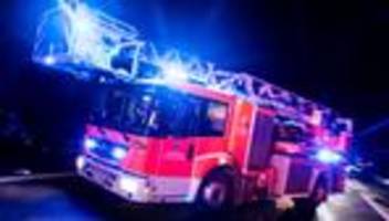 Brände: Feuerwehr rettet Menschen aus brennender Wohnung in Chemnitz